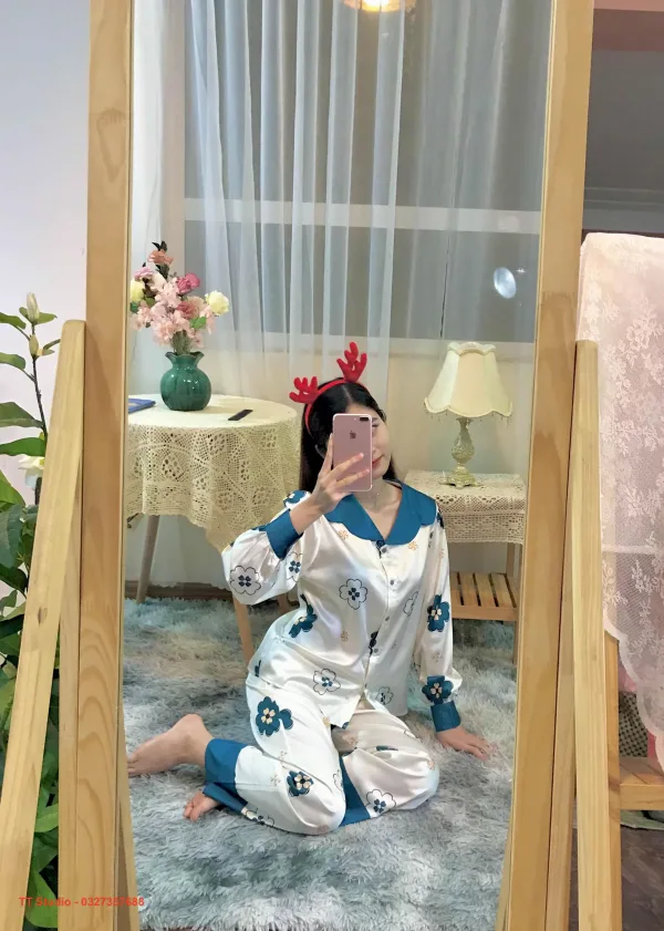 Ảnh chụp trước gương