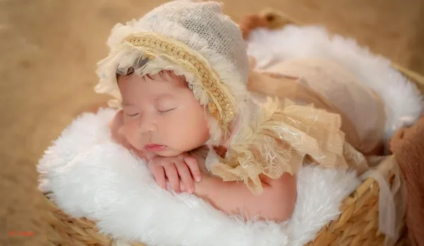 Chụp ảnh newborn