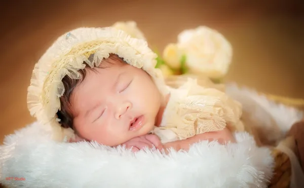 Chụp ảnh newborn
