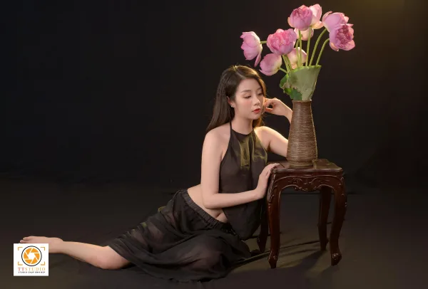 Ảnh sen Trong Studio