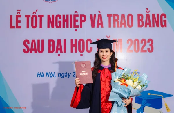 Ảnh tốt nghiệp sau Đại Học