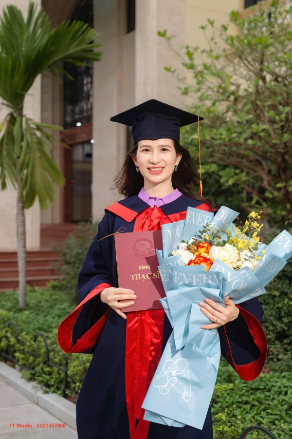 Ảnh tốt nghiệp sau Đại Học