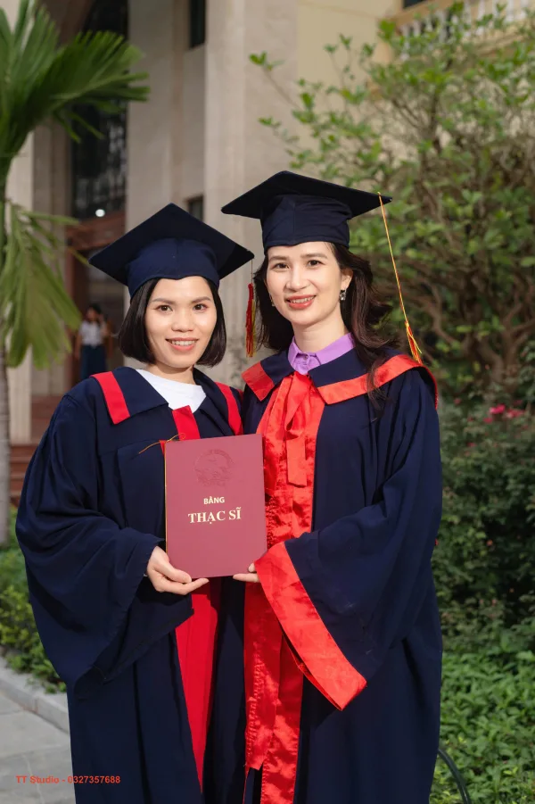 Ảnh tốt nghiệp sau Đại Học