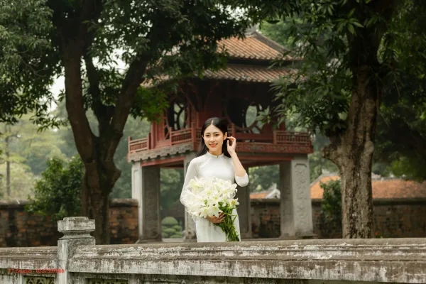 Ảnh áo dài ở văn miếu