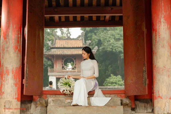 Ảnh áo dài ở văn miếu