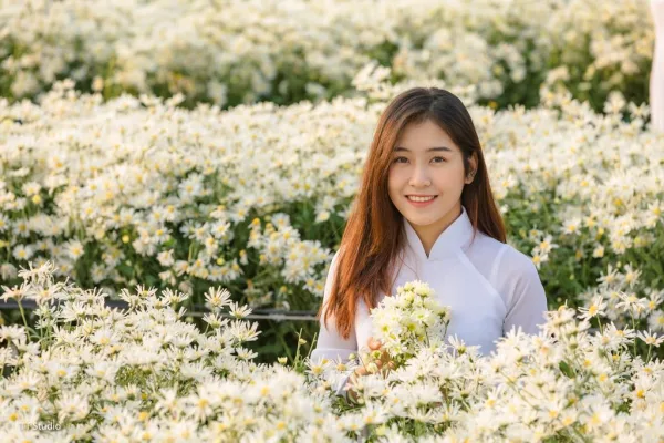 Ảnh áo dài cúc họa mi