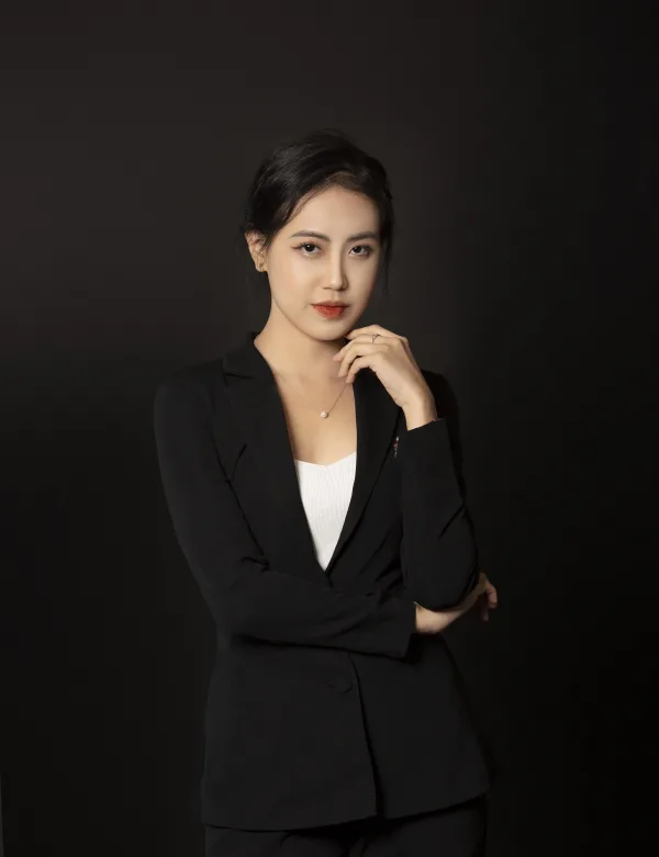 Nữ doanh nhân trẻ