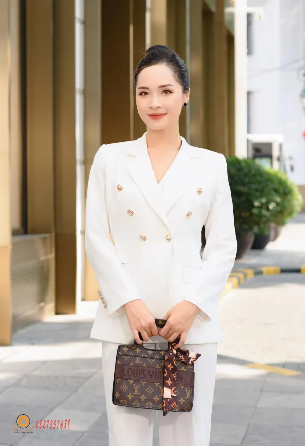 Phong cách nữ doanh nhân trẻ