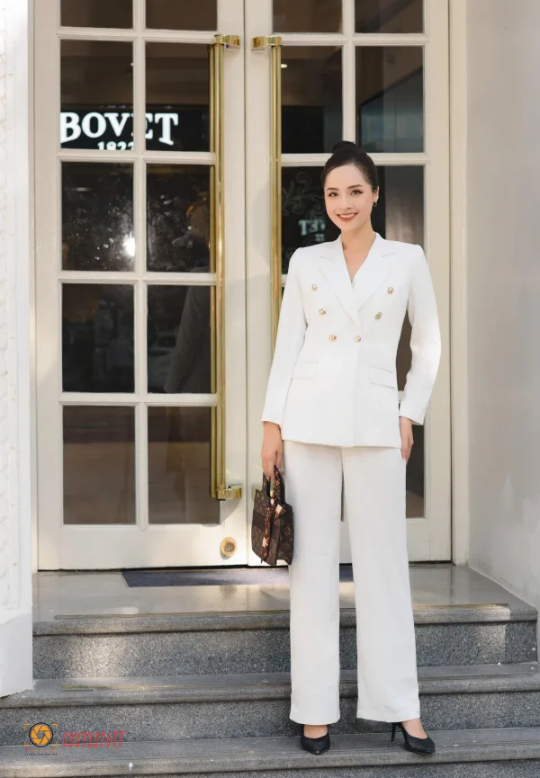Phong cách nữ doanh nhân trẻ