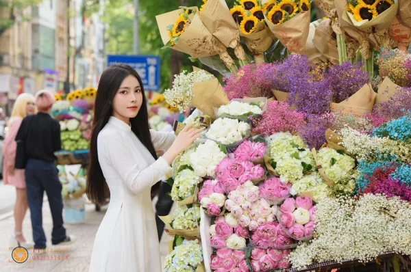 Xe hoa mùa thu Hà Nội